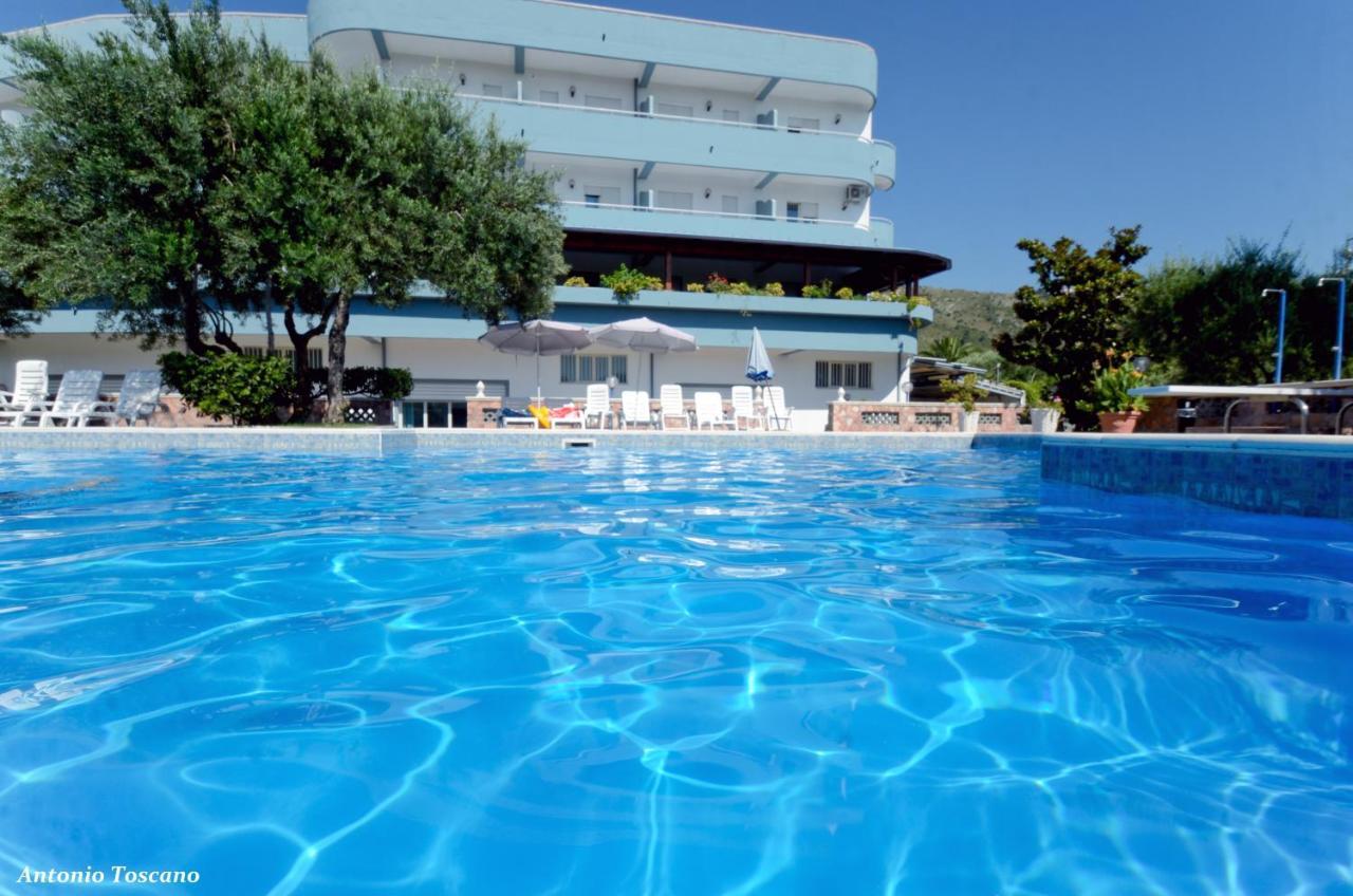Hotel Blu Eden Прая а Маре Екстериор снимка