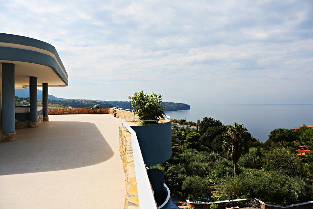 Hotel Blu Eden Прая а Маре Екстериор снимка